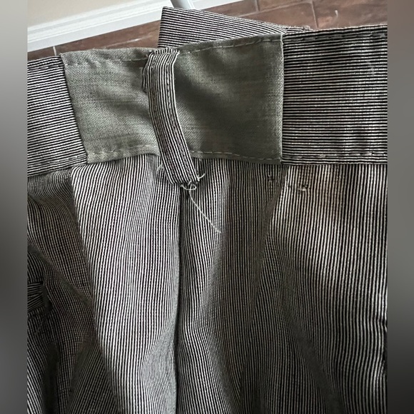 Men's Gray Double Breasted Suit (2pcs) - Picture 16 of 16